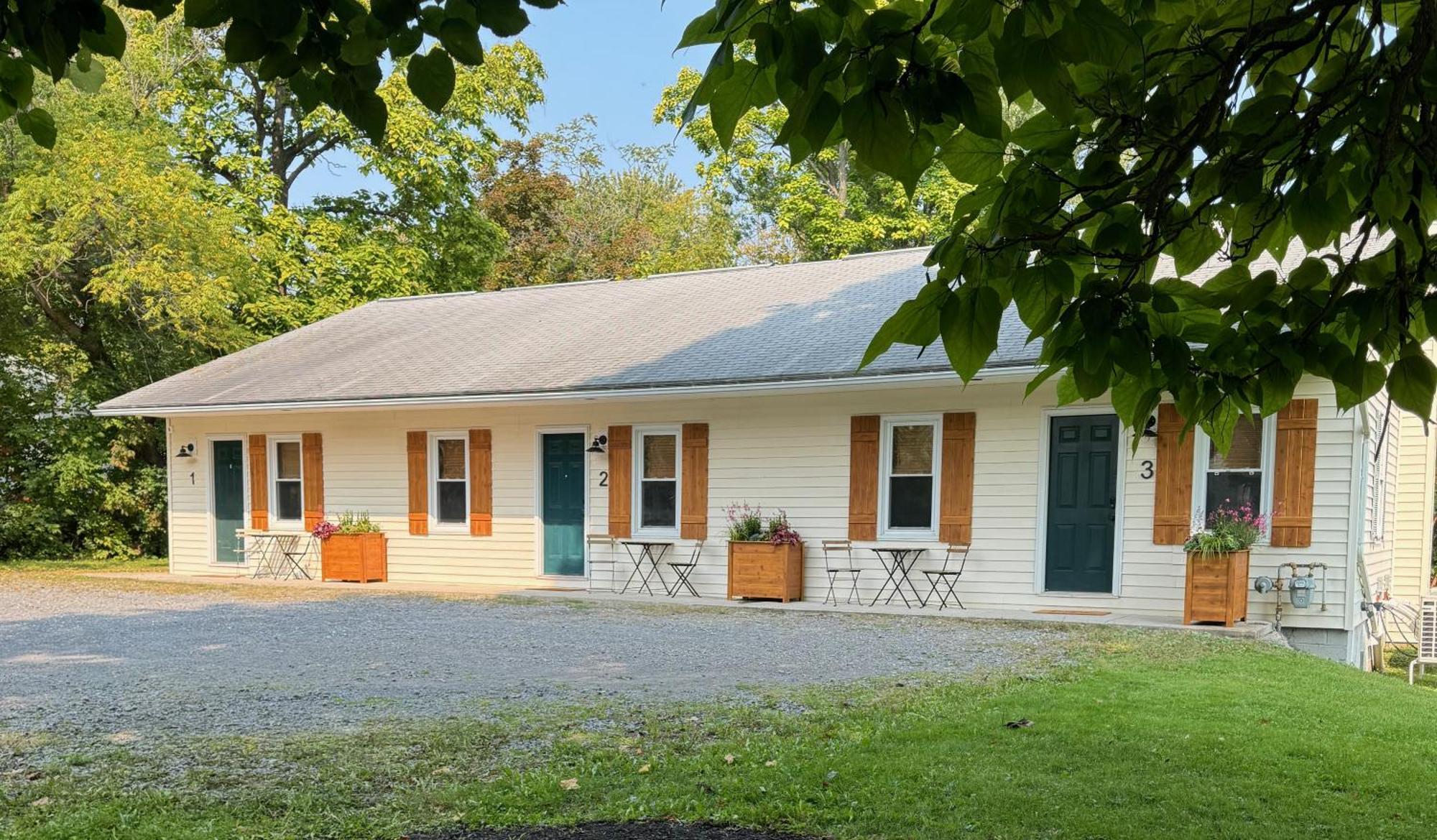 The Inn At The Gate Skaneateles Exterior foto